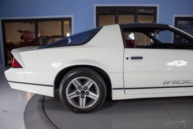 1987 White Chevrolet Camaro
