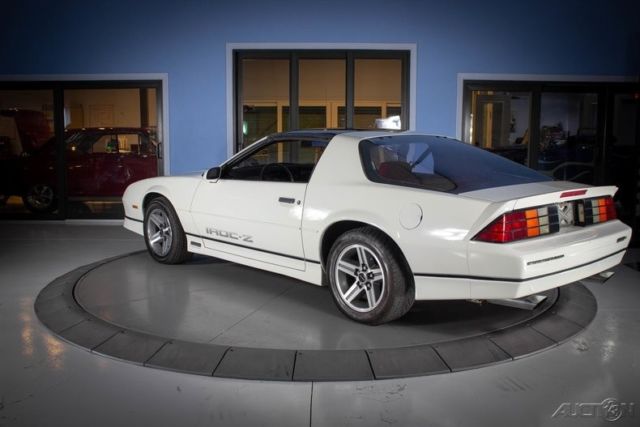 1987 White Chevrolet Camaro