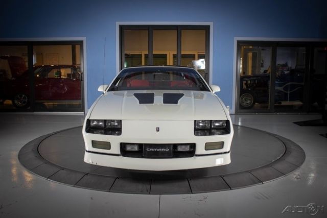 1987 White Chevrolet Camaro