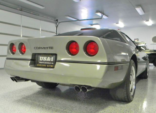 1987 Medium Gray Metallic Chevrolet Corvette Hatchback