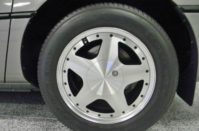 1987 Medium Gray Metallic Chevrolet Corvette Hatchback