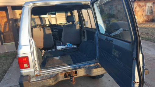 1988 BLUE Mitsubishi Raider SUV