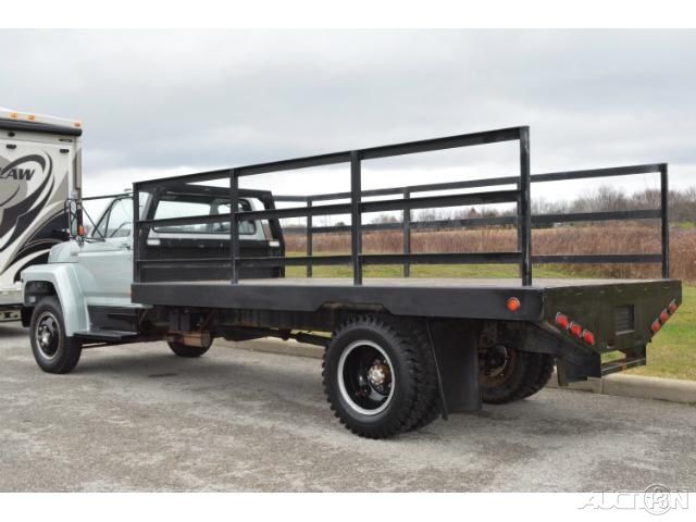 1988 Gray Ford F600