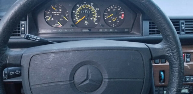 1988 Gray Mercedes-Benz 200-Series