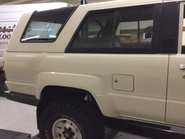 1988 Pearl white Toyota 4Runner SUV