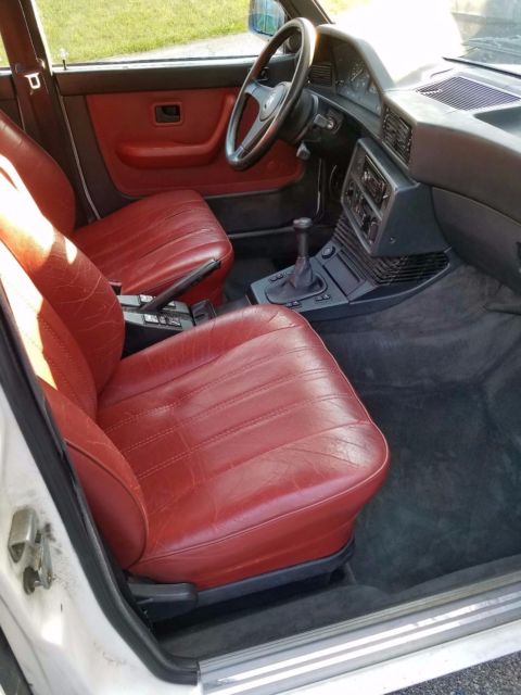 1988 White BMW 5-Series Sedan