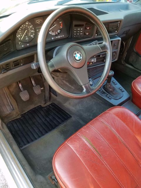 1988 White BMW 5-Series Sedan
