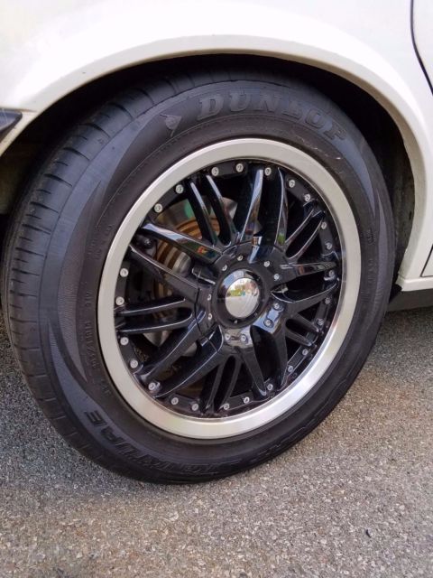 1988 White BMW 5-Series Sedan