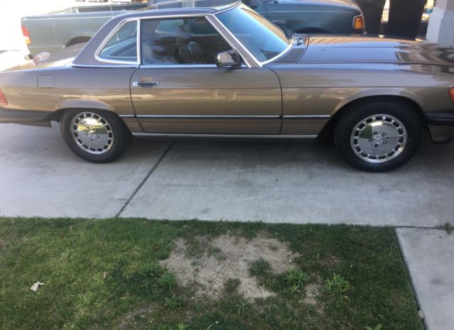 1988 Champagne Mercedes-Benz SL-Class Convertible
