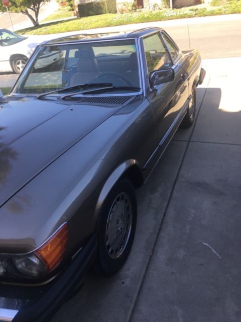 1988 Champagne Mercedes-Benz SL-Class Convertible