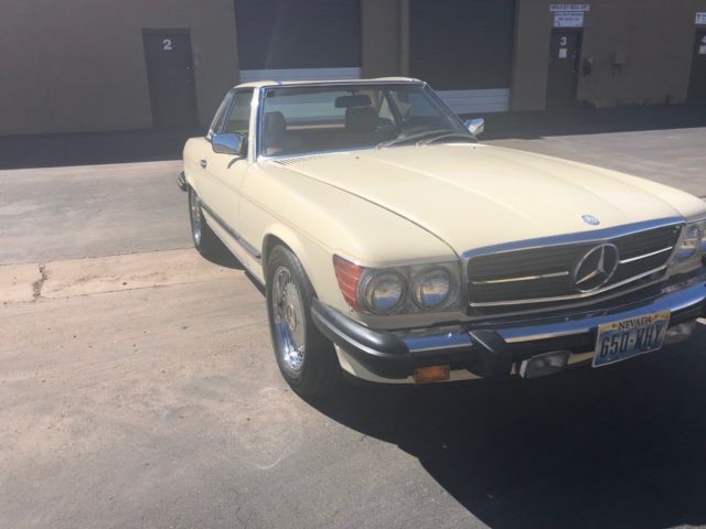 1988 CREAM Mercedes-Benz SL-Class Convertible