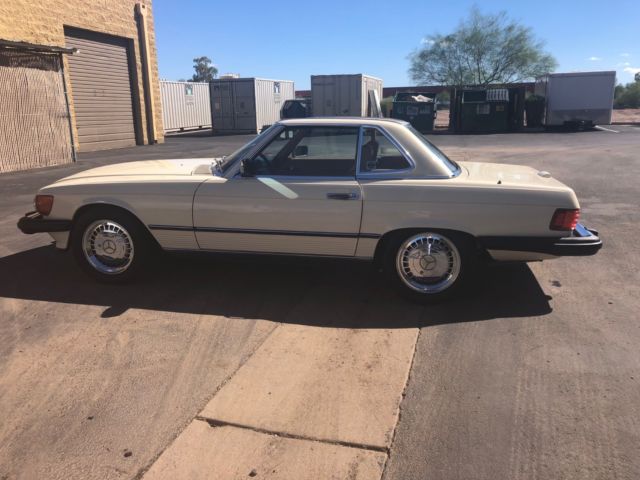 1988 CREAM Mercedes-Benz SL-Class Convertible