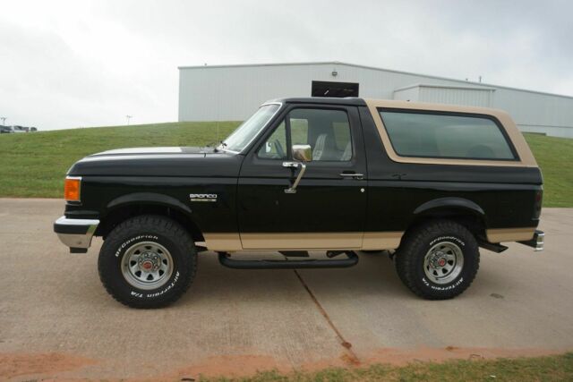 1988 Black Ford Bronco SUV