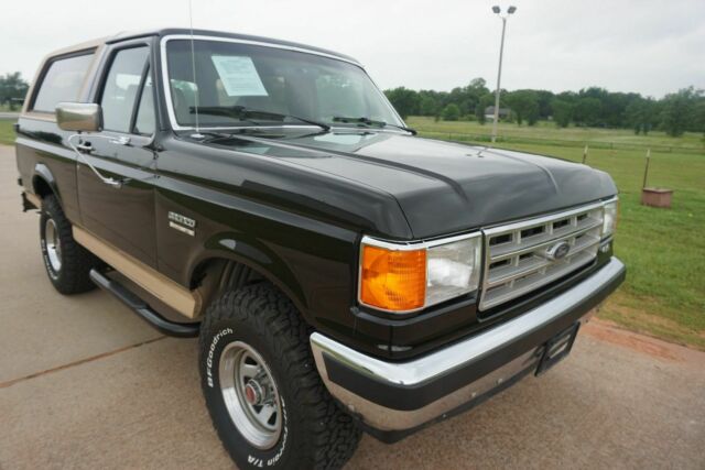 1988 Black Ford Bronco SUV