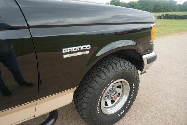 1988 Black Ford Bronco SUV