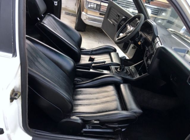 1988 White BMW 3-Series Coupe