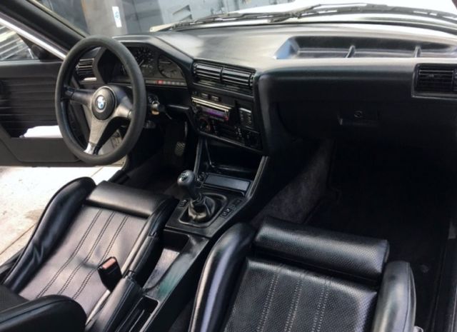 1988 White BMW 3-Series Coupe