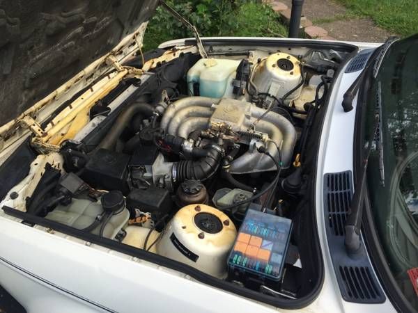 1988 White BMW 3-Series Coupe