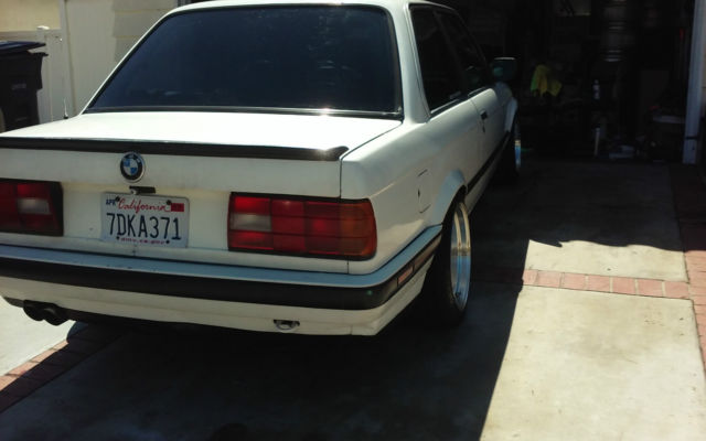 1988 white BMW 3-Series Coupe