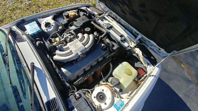 1988 White BMW 3-Series