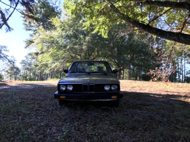 1988 Brown BMW 528e Sedan