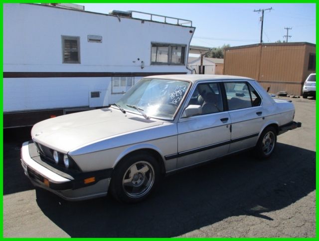 1988 Gray BMW 5-Series