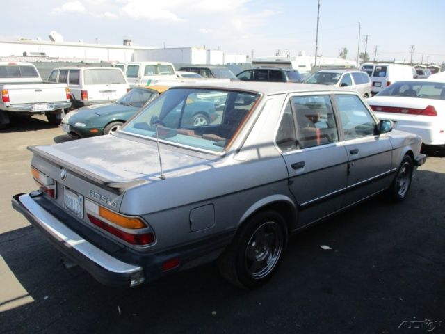 1988 Gray BMW 5-Series