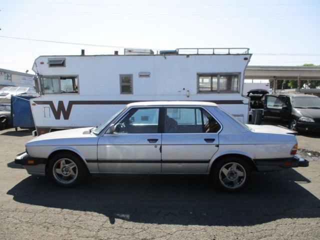 1988 Gray BMW 5-Series