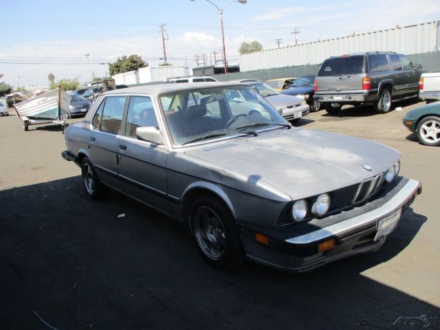 1988 Gray BMW 5-Series