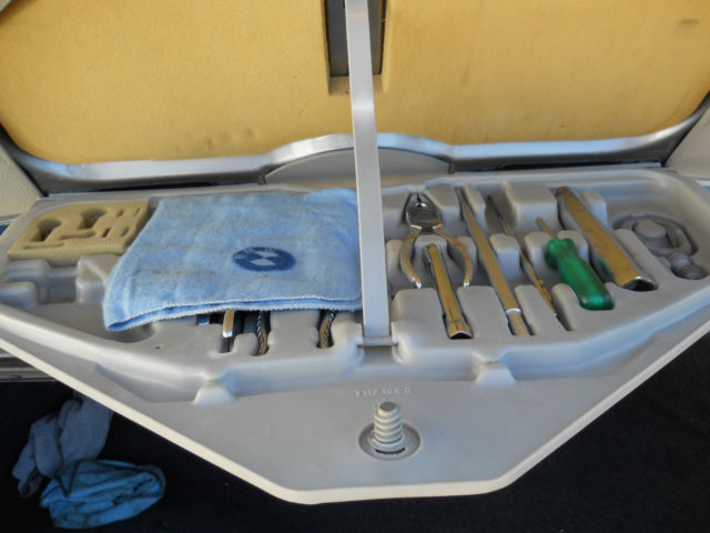 1988 Champaign BMW 6-Series 2 dr