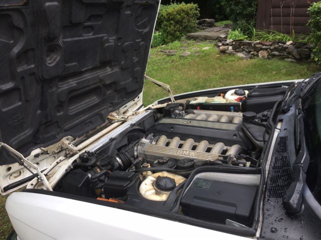 1988 White BMW 7-Series Sedan