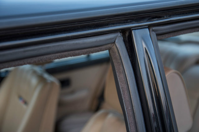 1988 Black BMW M5 Sedan