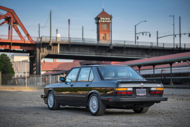 1988 Black BMW M5 Sedan