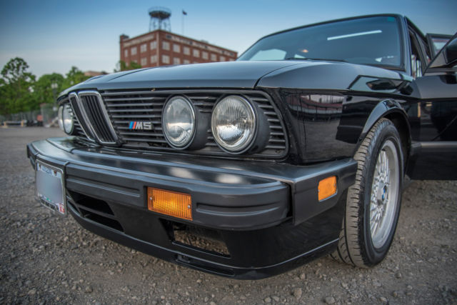 1988 Black BMW M5 Sedan