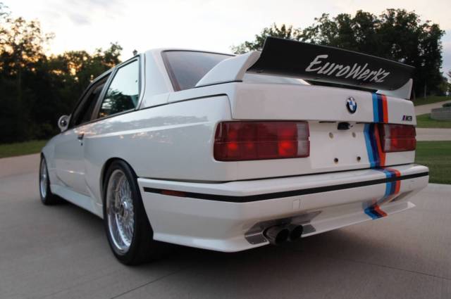 1988 Alpineweiss (Alpine White) BMW M3 Coupe
