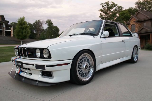1988 Alpineweiss (Alpine White) BMW M3 Coupe