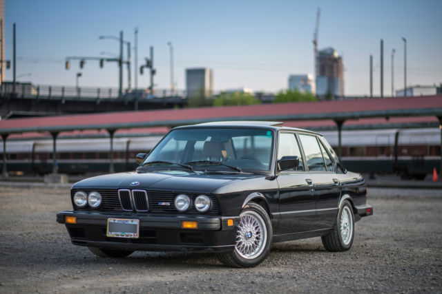 1988 Black BMW M5 Sedan