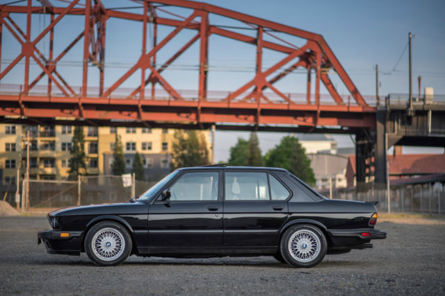 1988 Black BMW M5 Sedan