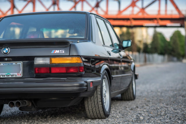1988 Black BMW M5 Sedan