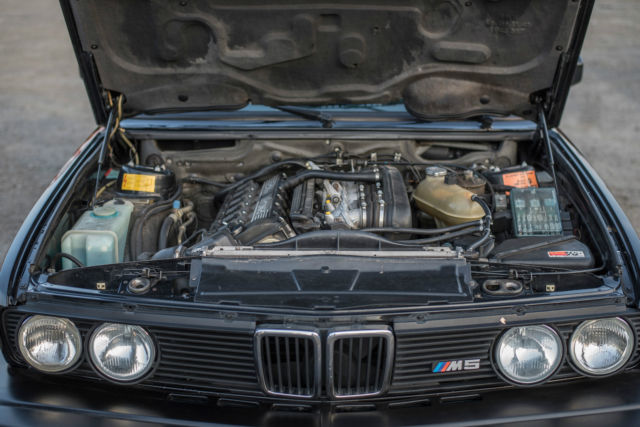 1988 Black BMW M5 Sedan