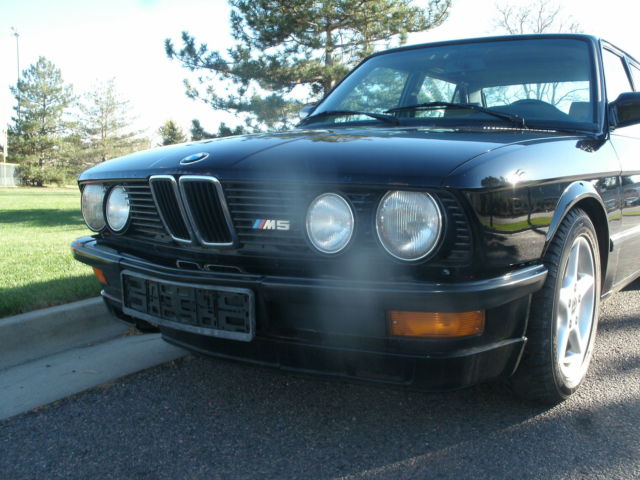 1988 Black BMW M5 Sedan