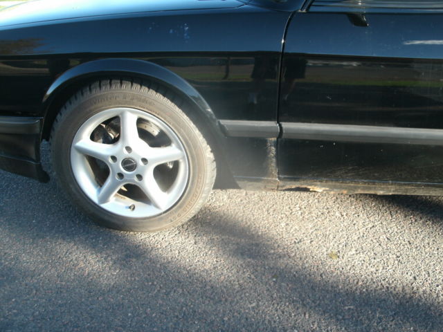 1988 Black BMW M5 Sedan