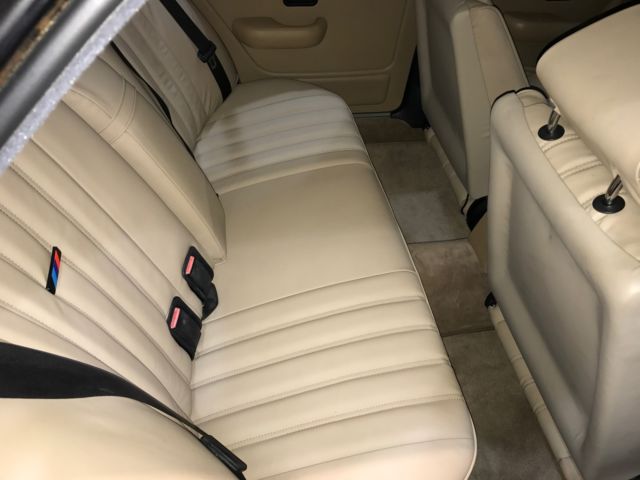 1988 Black BMW M5 Sedan