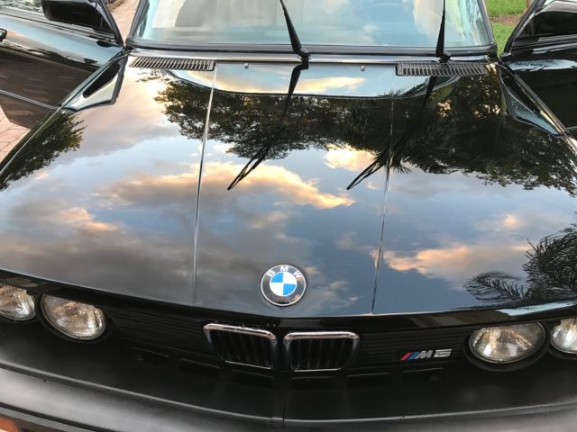 1988 Black BMW M5 Sedan