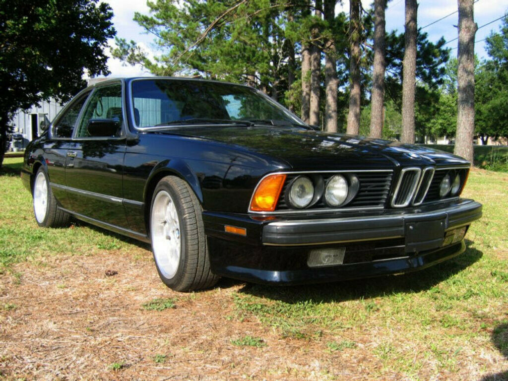 1988 Black BMW M6 Sedan