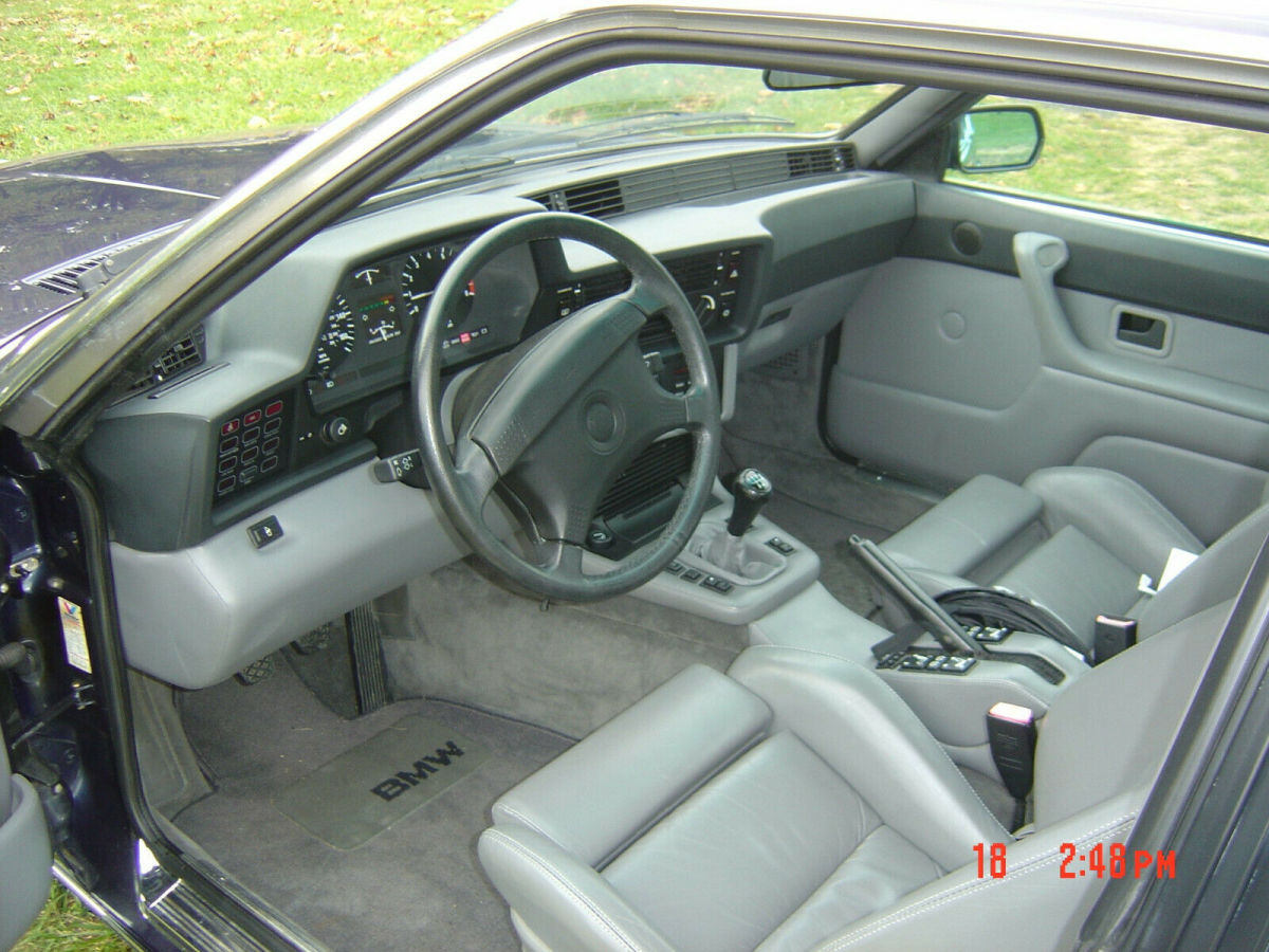 1988 Black BMW M6 Sedan