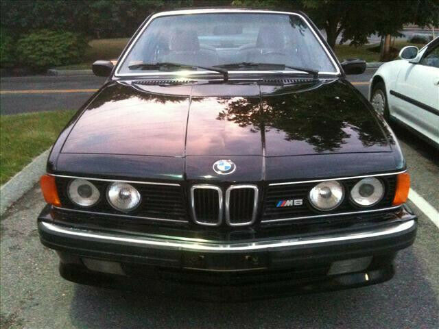 1988 Black BMW M6 Sedan
