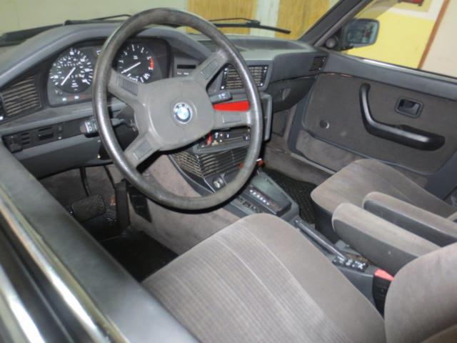 1988 Gray BMW 5-Series Sedan