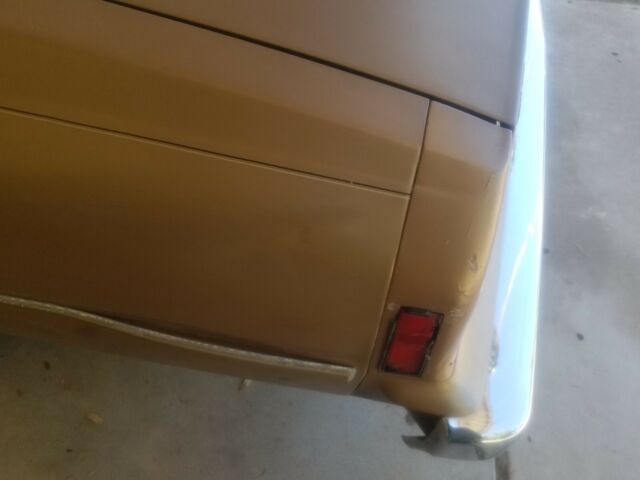 1988 Gold Chevrolet Caprice Sedan