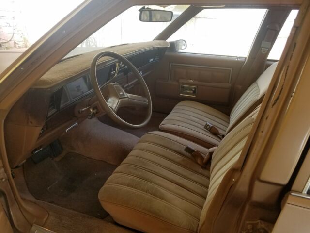 1988 Gold Chevrolet Caprice Sedan